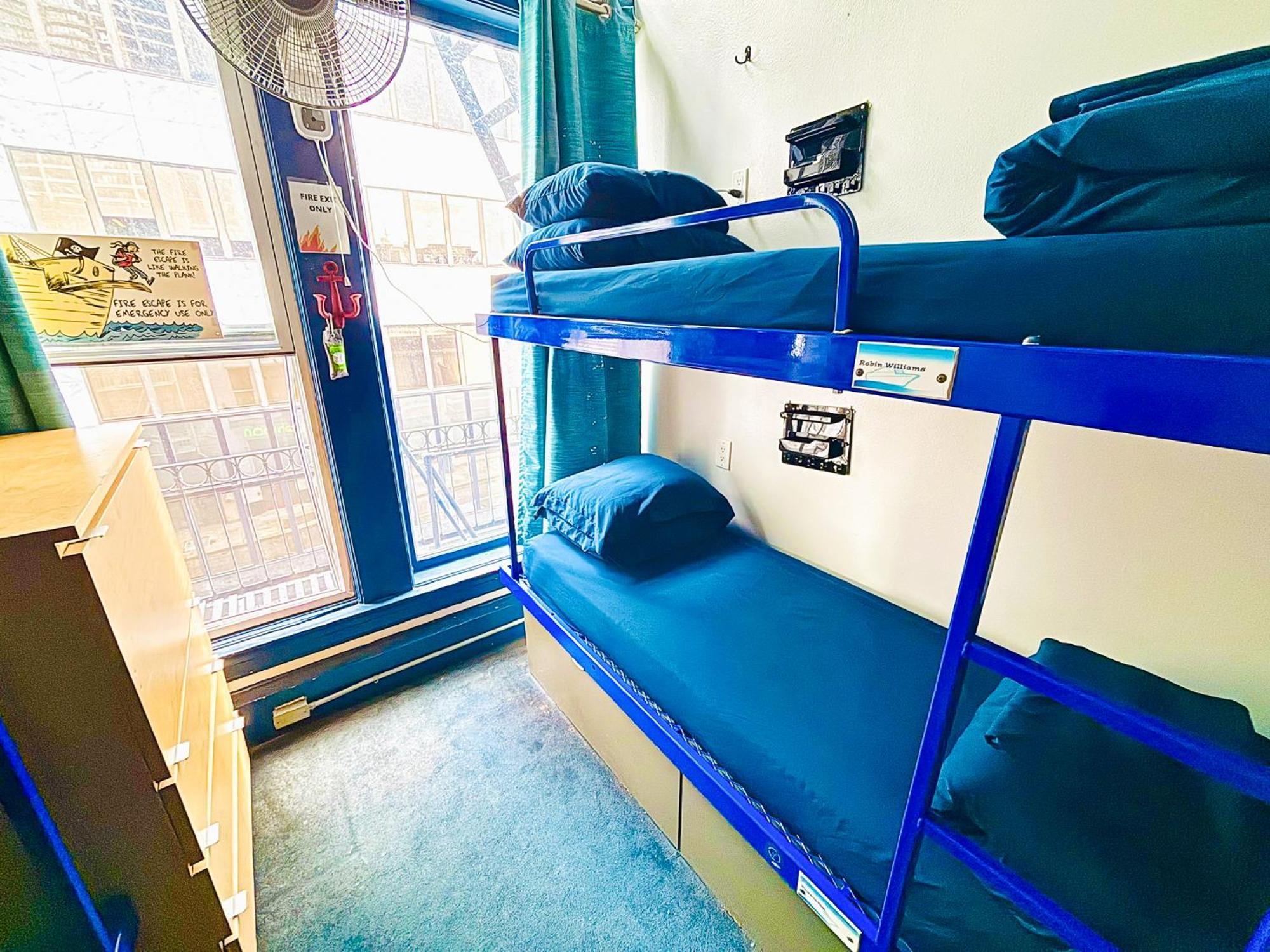 Bed in 6-Bed Mixed Dormitory Room